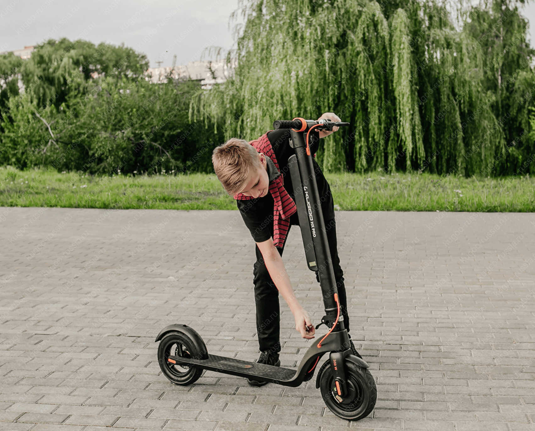 С какого возраста можно ездить на электросамокате