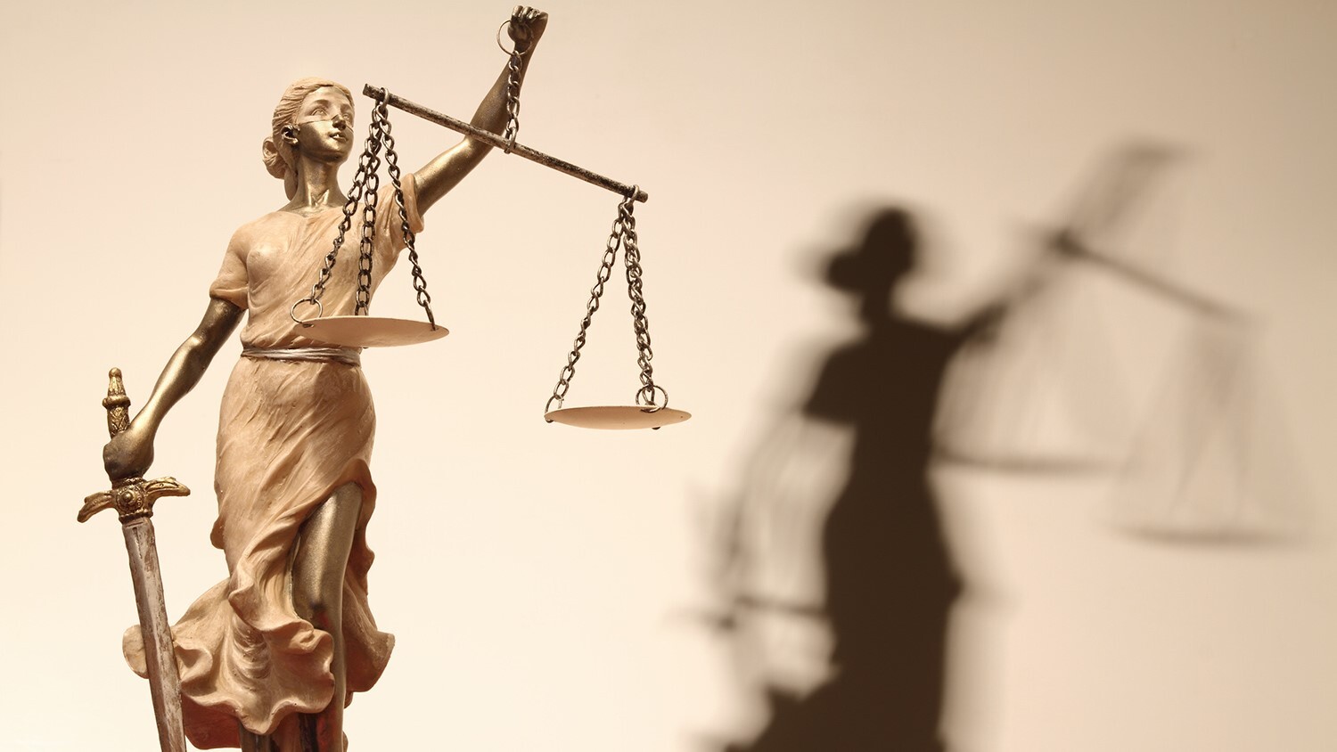 адвокат по семейным делам по разводу