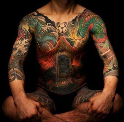 Полиция Таиланда арестовала лидера якудза после публикации фотографии с татуировками