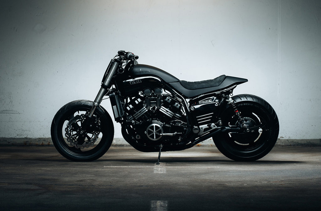 Yamaha v Max скремблер