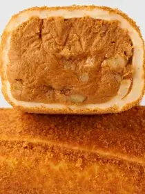 Рулет Lotus Biscoff с грецким орехом — срез