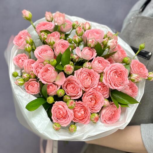 Букет из пионовидных кустовых роз Фемке Букетная 54