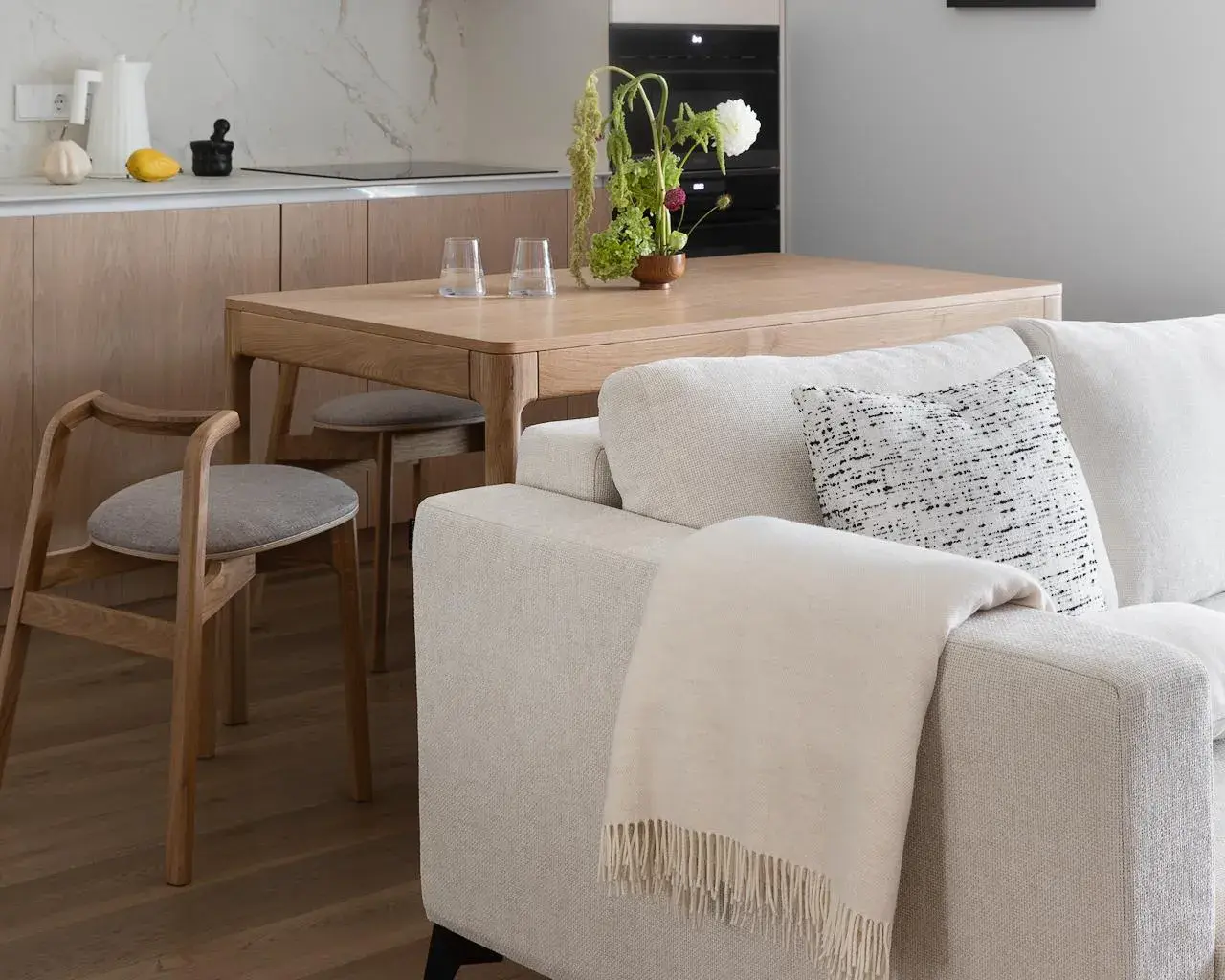 Мебель «Подхожу» в просторной квартире в Санкт-Петербурге