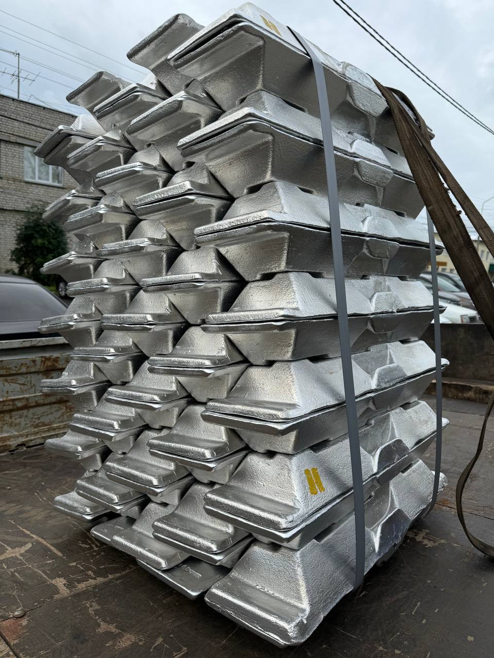 Отгрузка первичного алюминия А7 в чушках, партия 1 тонна