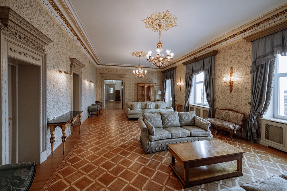 Аренда дворца. Банкет в гатчинском дворце. Таврический дворец банкеты. Особняк хлудова бальный зал. Поместье белтон хаус бальный зал.