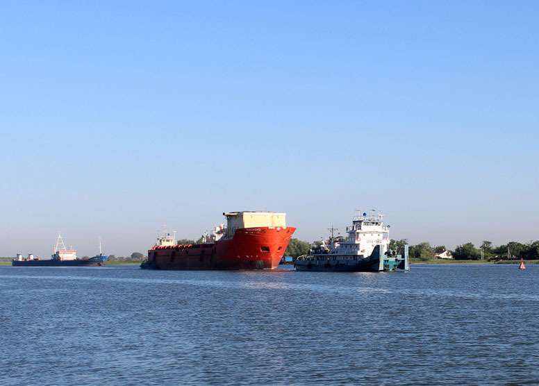 Буксировка Platform Supply Vessel «MUROVDAG» из Азова в Астрахань