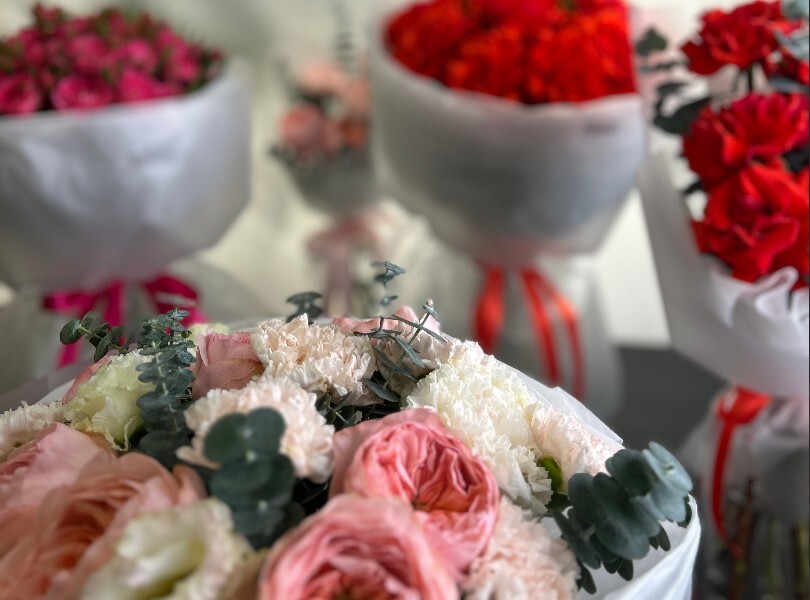 Букеты на День всех влюблённых, студия Пыльца в Красноярске и Емельяново