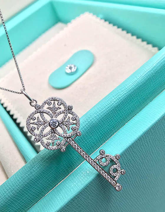 Продавайте выгодно ювелирные изделия Tiffany & Co. в салоне «Эпоха Времени»