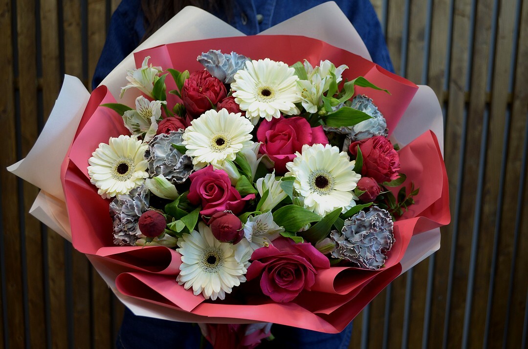 Где заказать букет цветов в Санкт-Петербурге Buk-rpk-r