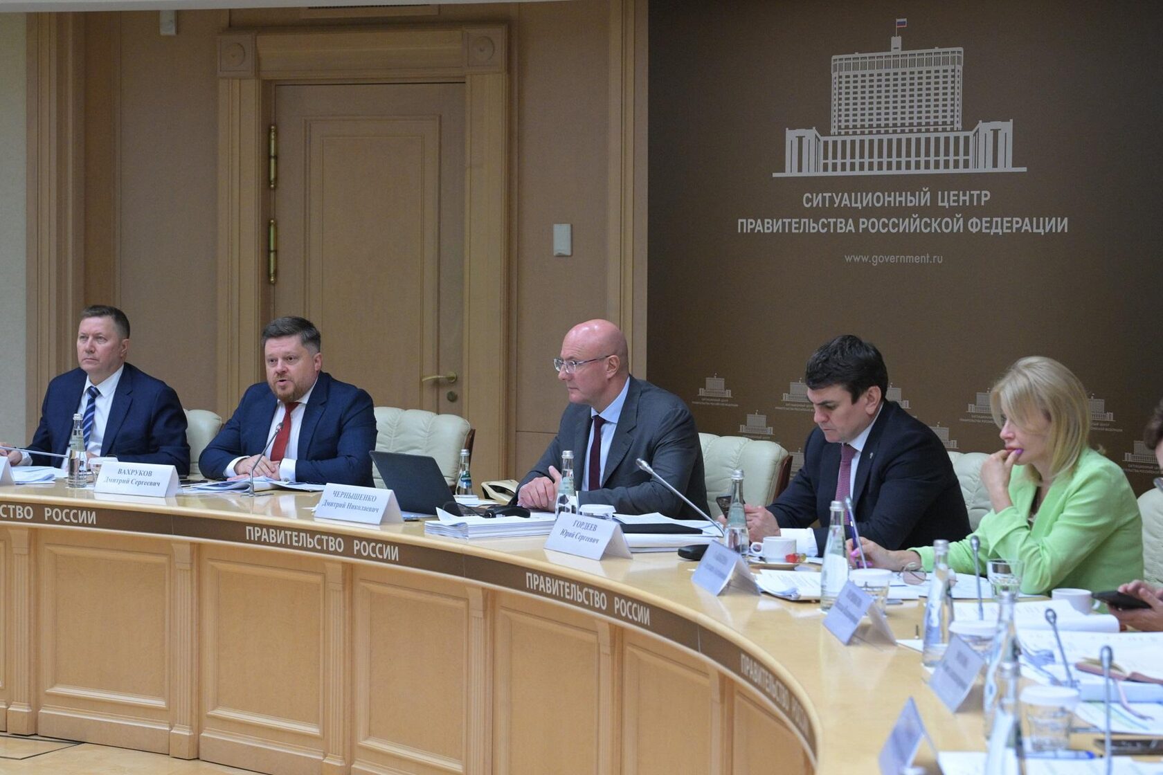 Заместитель Председателя Правительства Дмитрий Чернышенко обсудил реализацию нацпроекта «Туризм и гостеприимство», включая создание 10 круглогодичных курортов, требующих 400 миллиардов рублей для инфраструктуры