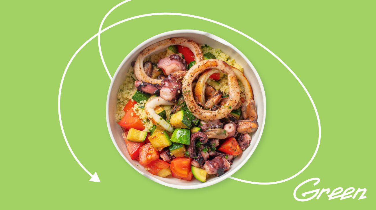 Морепродукты чимичурри с овощами и кускусом