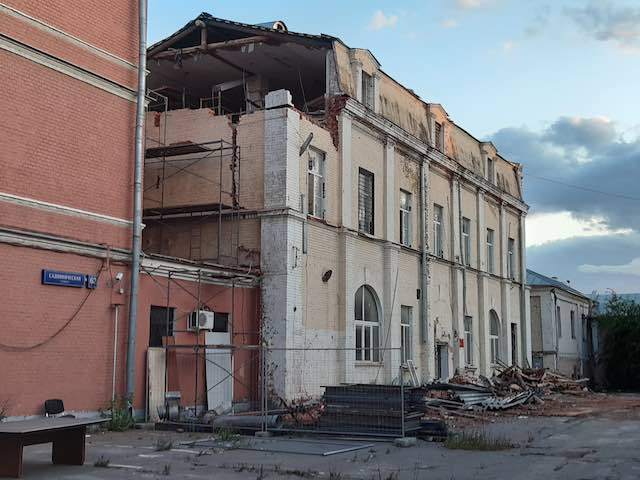 Оп здание. Комиссариатский переулок в Москве. Здание казарм Садовническая улица 62 стр 3. Ул Садовническая, 77 ст. 4 (во дворах ). Старый комиссариат на Садовнической.