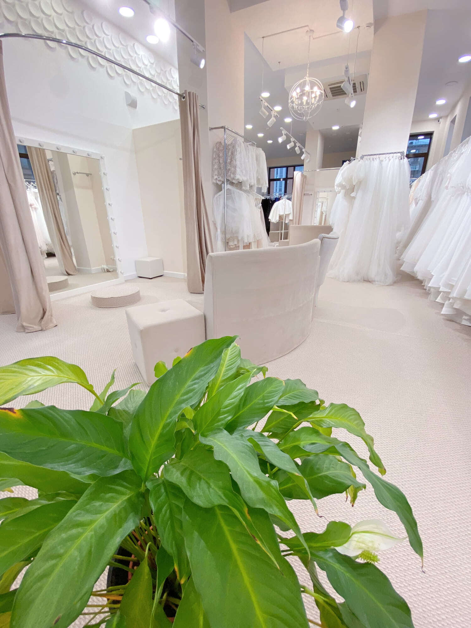 Интерьер свадебного салона PRIMA BRIDAL в Москве