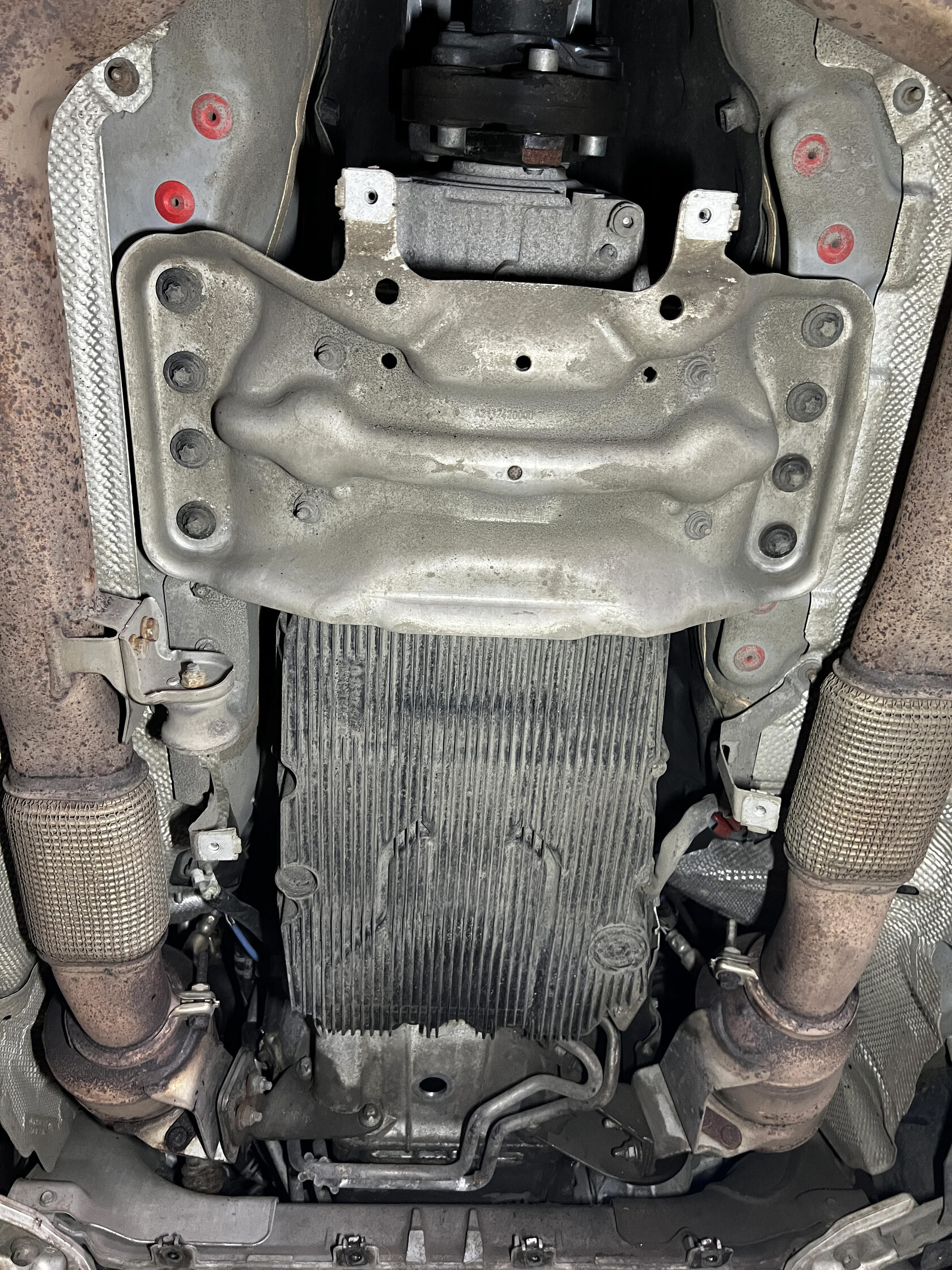 Демонтаж подушки АКПП