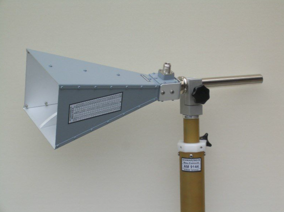 Horn antenna. Рупорная антенна 10 ГГЦ. Schwarzbeck рупорная антенна bbha9120d. Рупорные антенны Schwarzbeck 1-10 ГГЦ. Рупорные антенны Schwarzbeck.