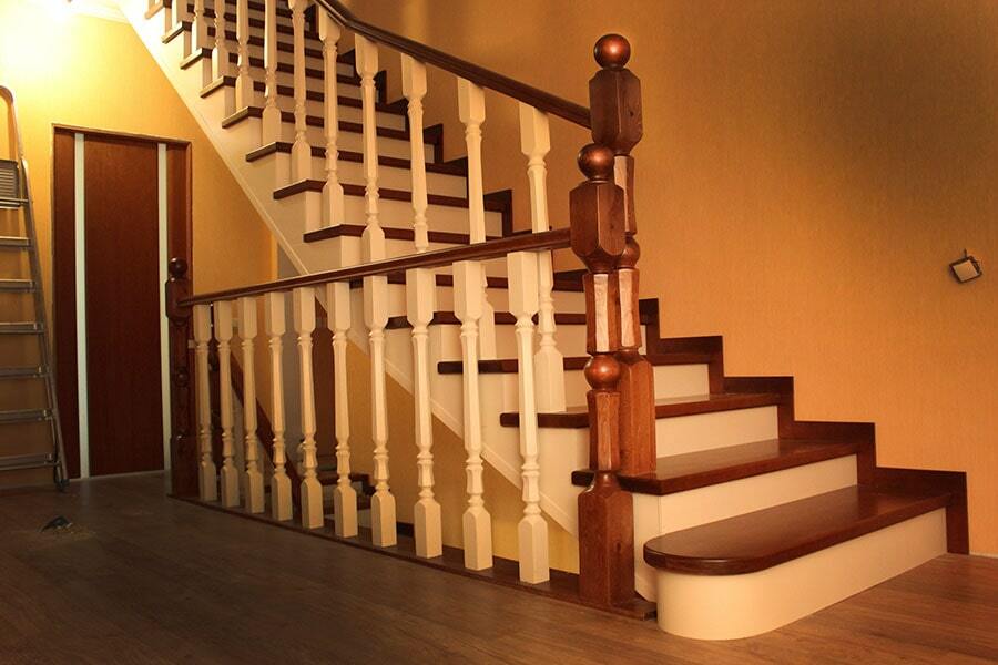 Купить лестницу на второй этаж деревянную готовую
