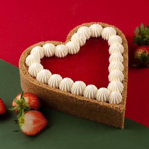 Strawberry heart cheesecake