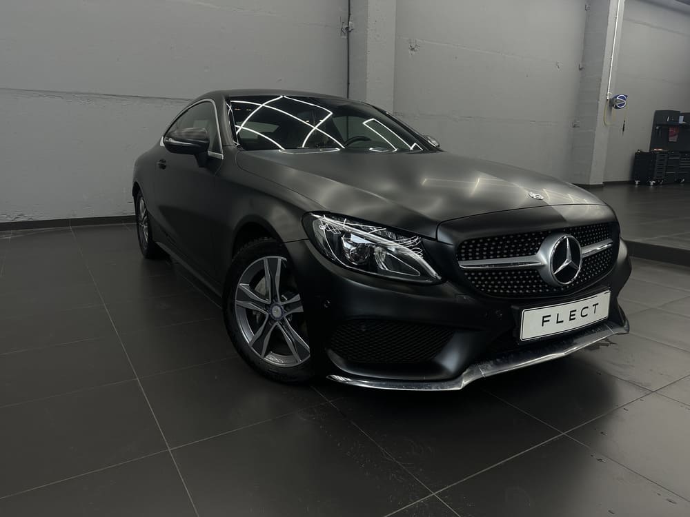 Mercedes-Benz C-Class W205 — автомобиль, поступивший на химчистку салона
