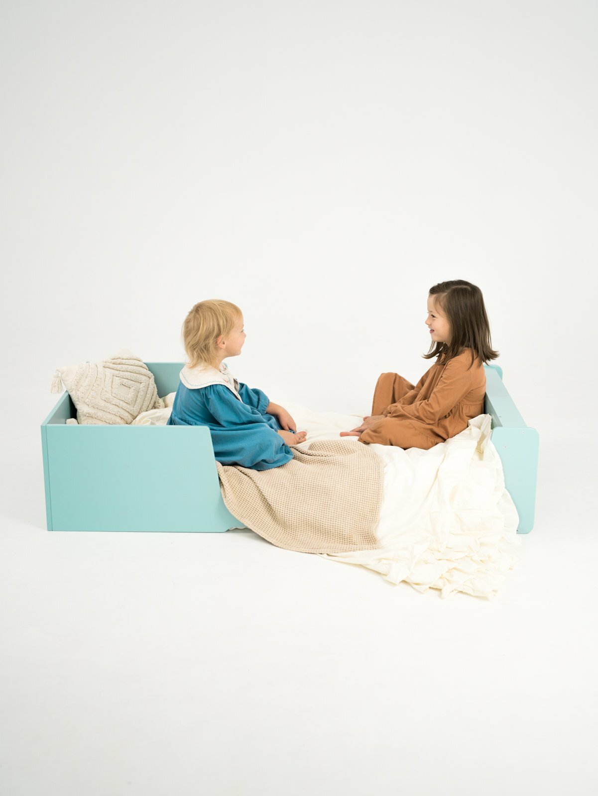 Монтессори кроватка TRONNI