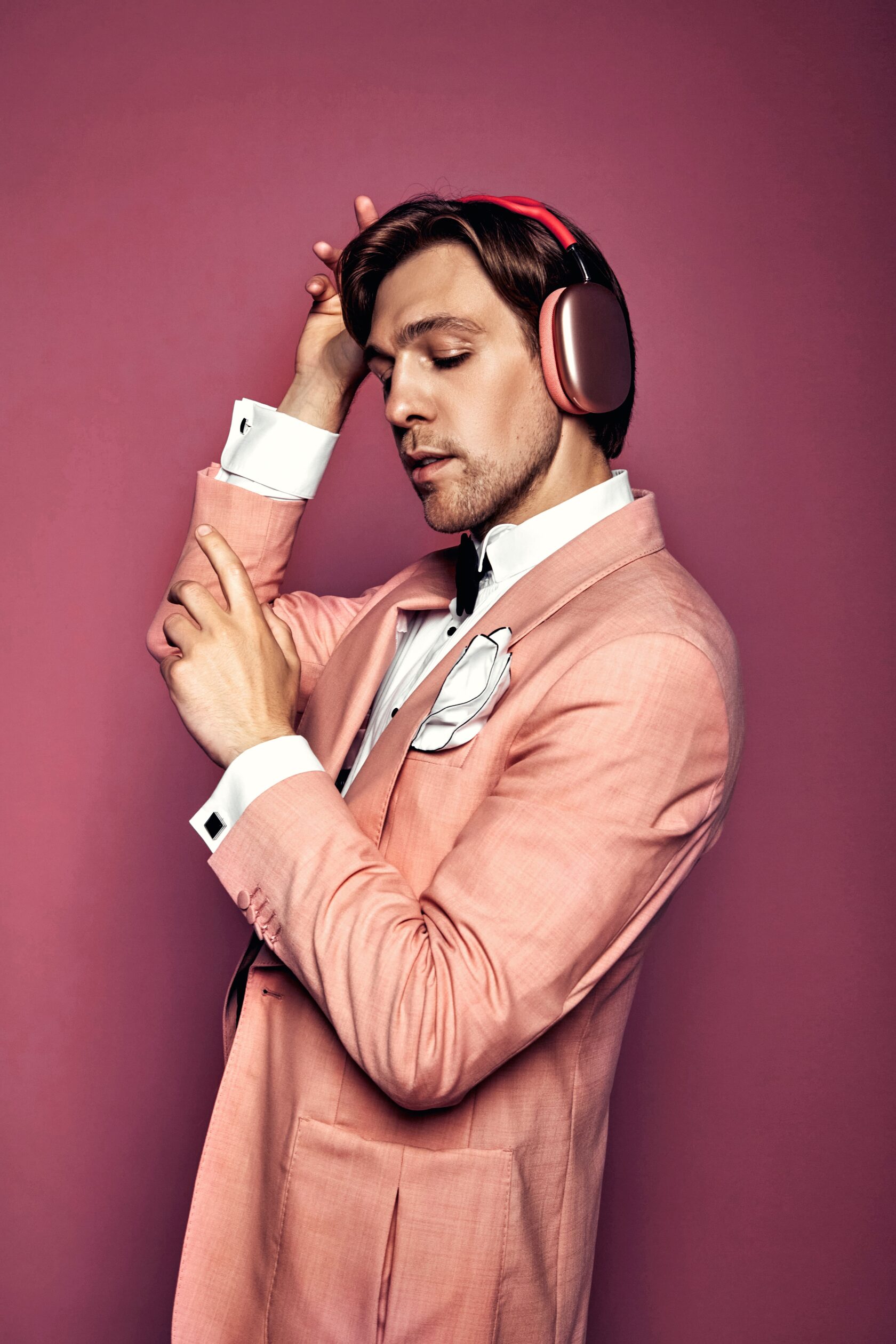 Ведущий публичных мероприятий Никита Анисимов