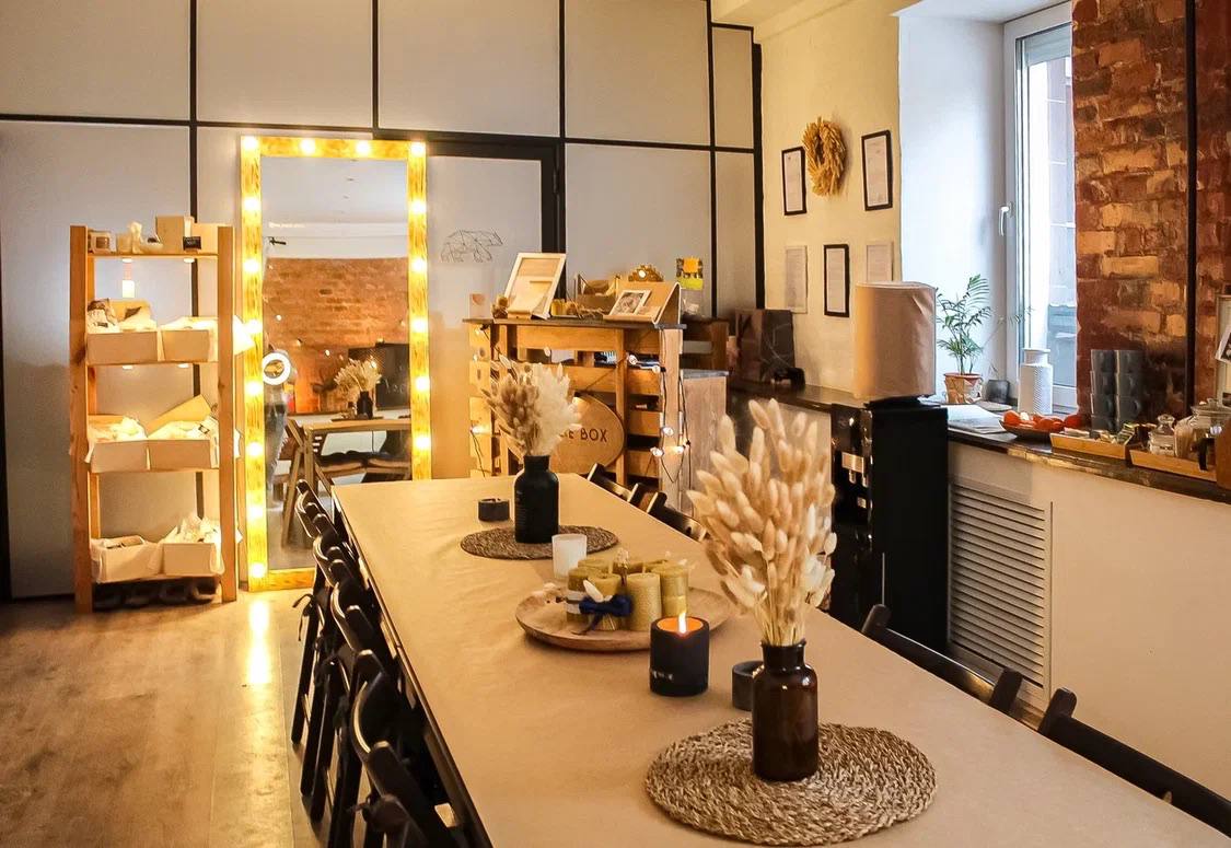 Зона встречи гостей в зале LOFT