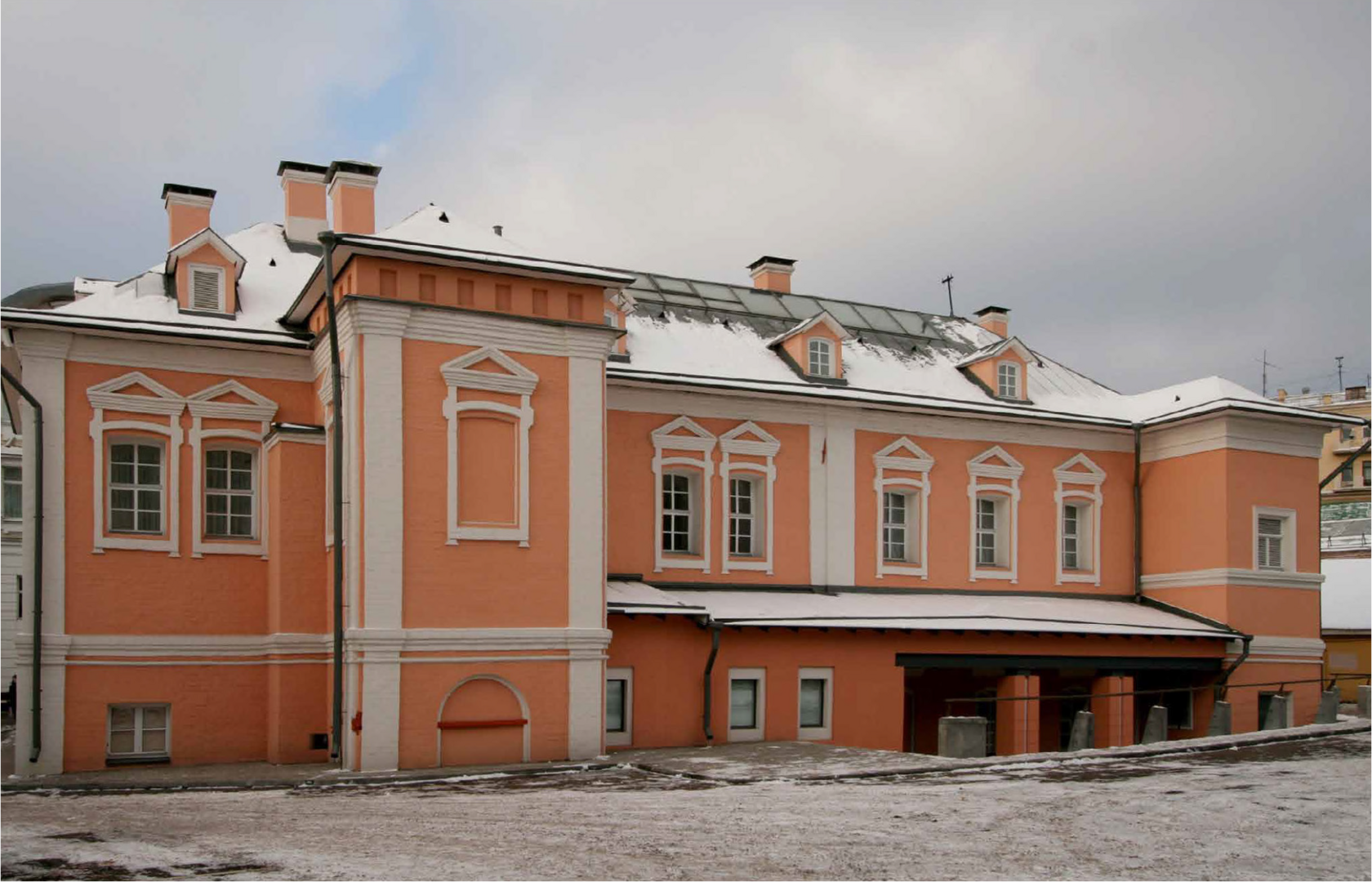 Restoration and adaptation of the 17th century architectural monument “Tveretinov's Chambers”