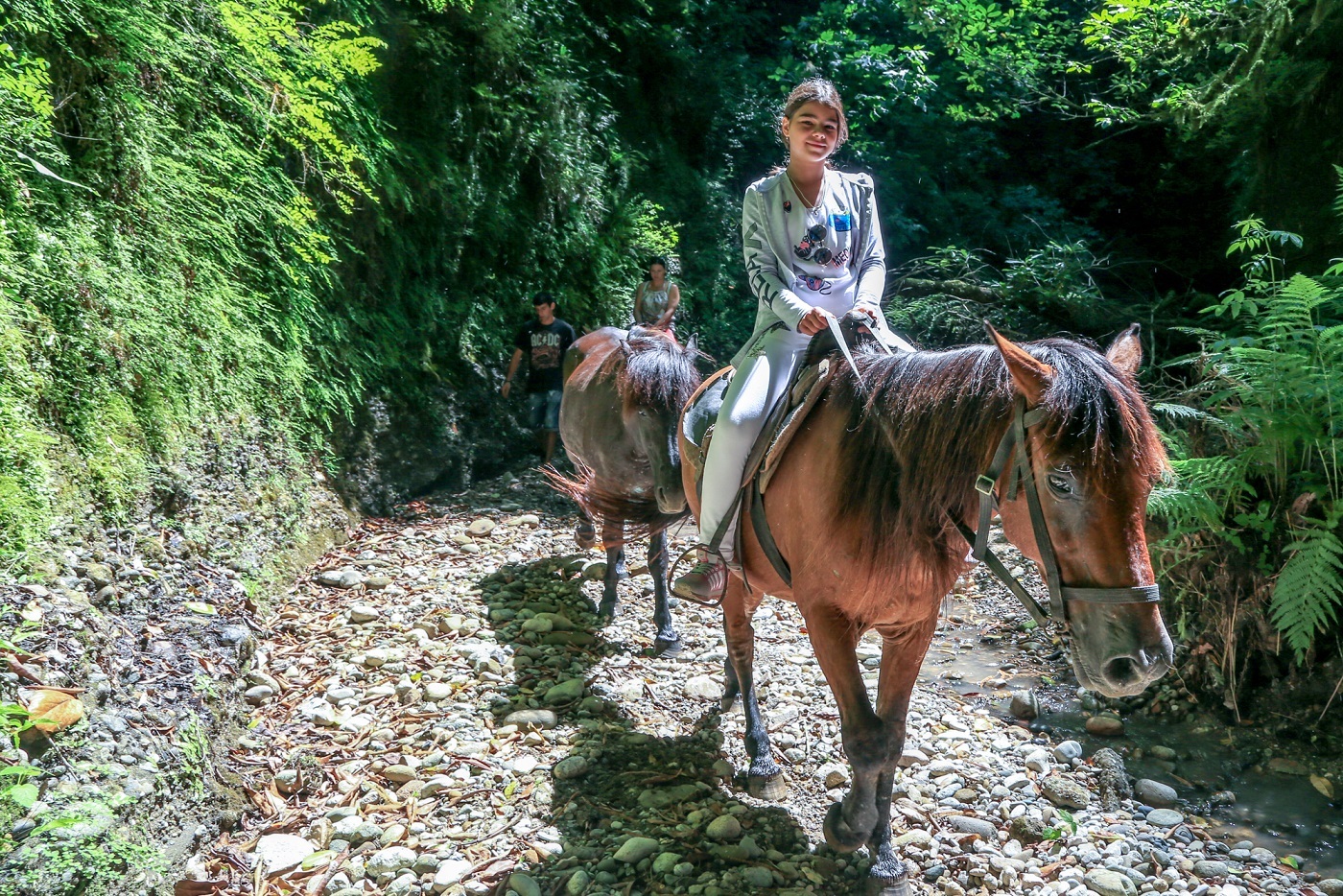 Ущелье бабы яги Абхазия конные прогулки