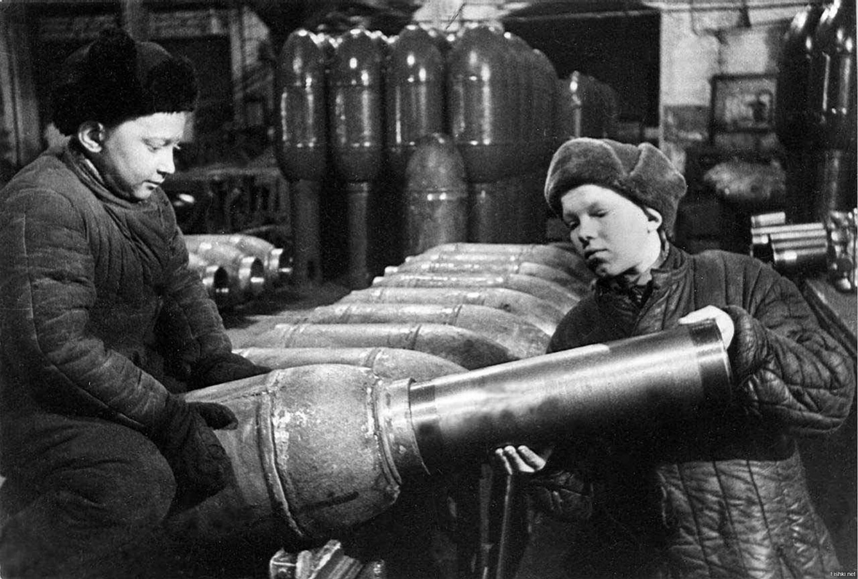 Дети на заводах блокадного Ленинграда