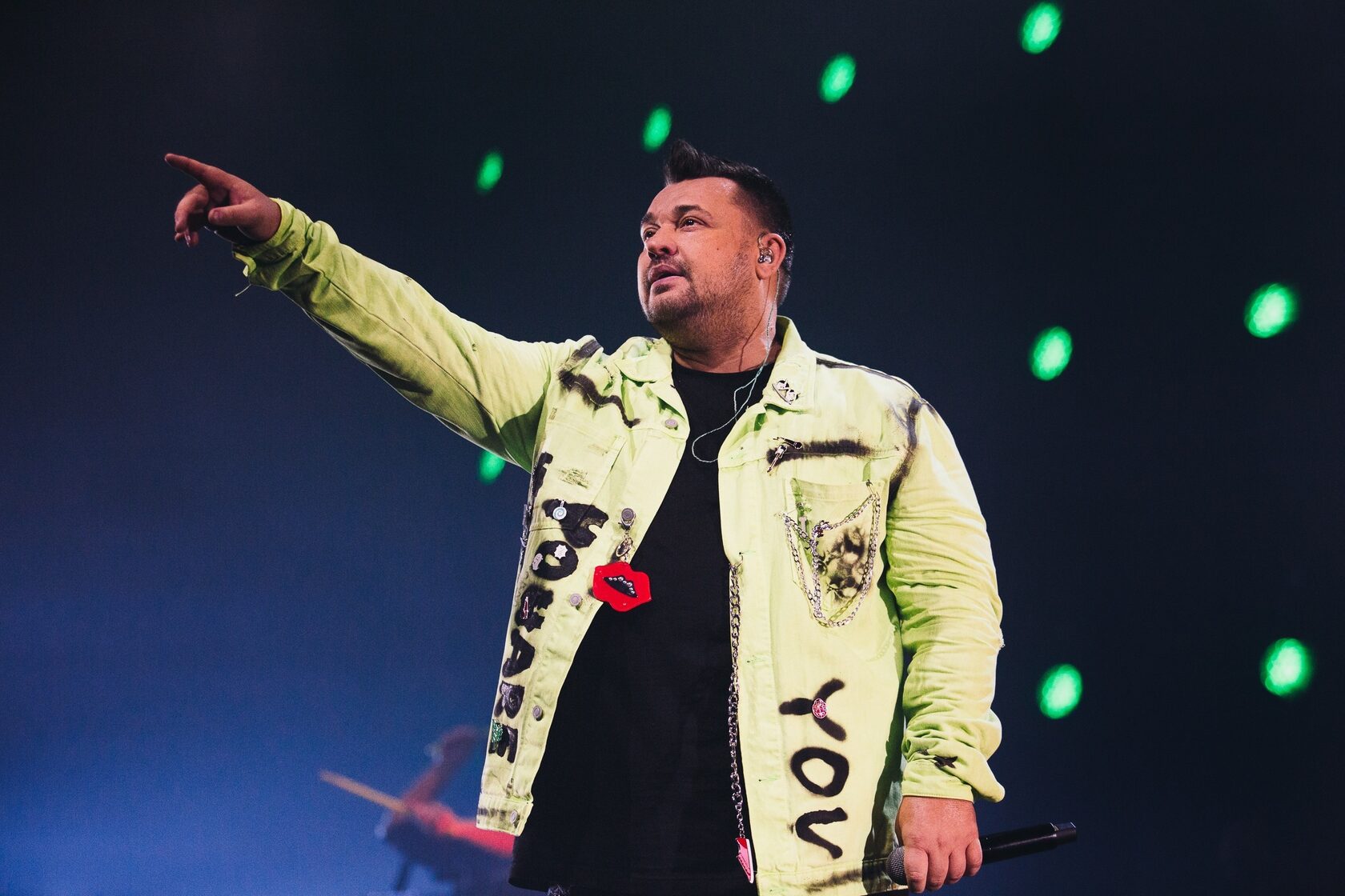 5 лучших трендов в музыке для свадебного сайта: хит-парад 2025-2026 - 3