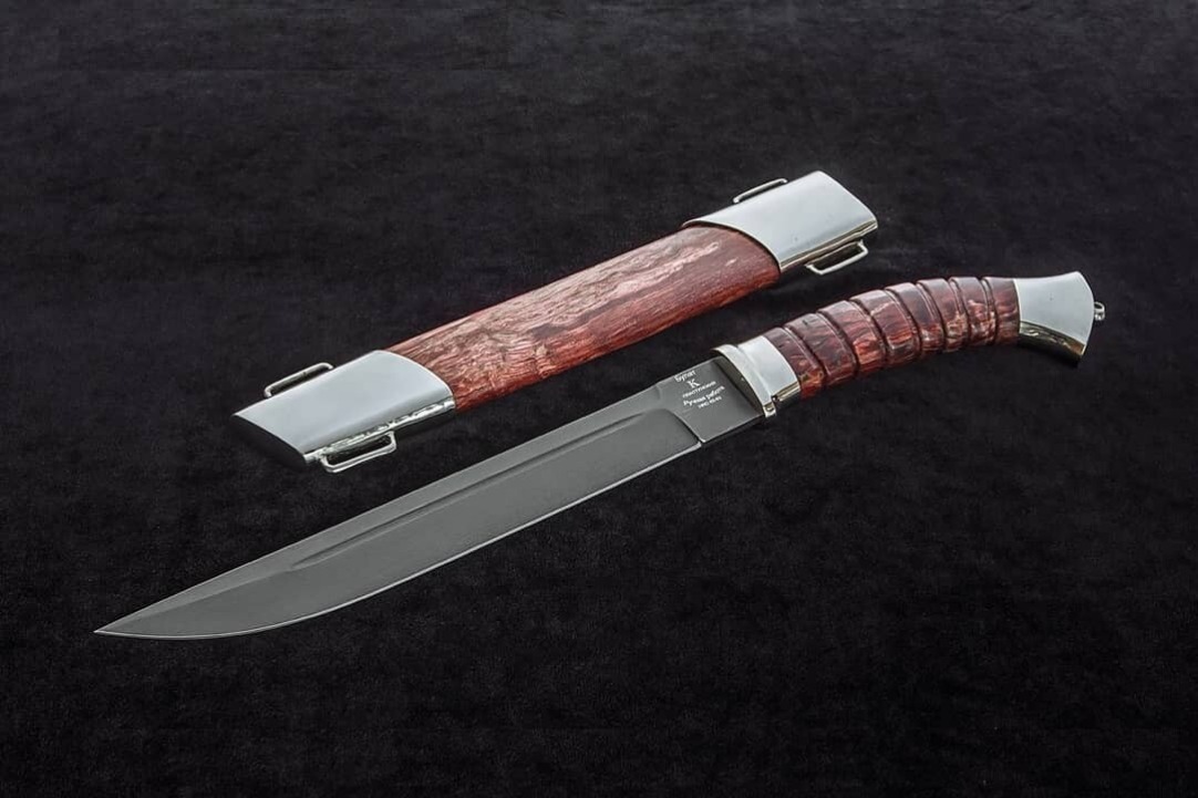 Нож "ПЛАСТУНСКИЙ" из булатной стали с стабилизированной карельской ...