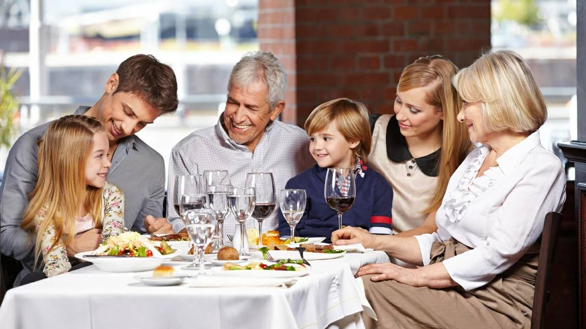 фото нанесения макияжа на лицо девушки 