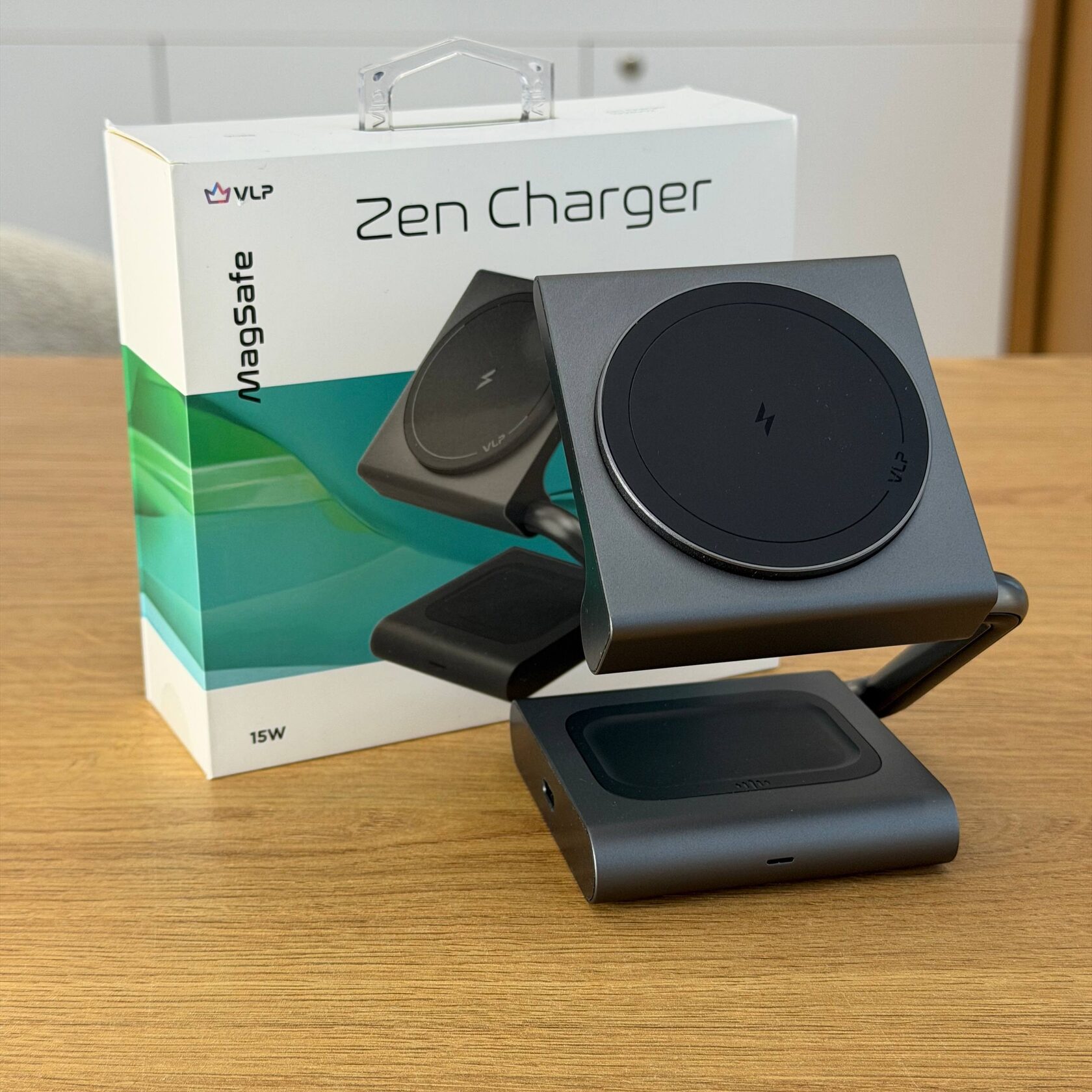 VLP Zen Charger MagSafe: три устройства, одна станция