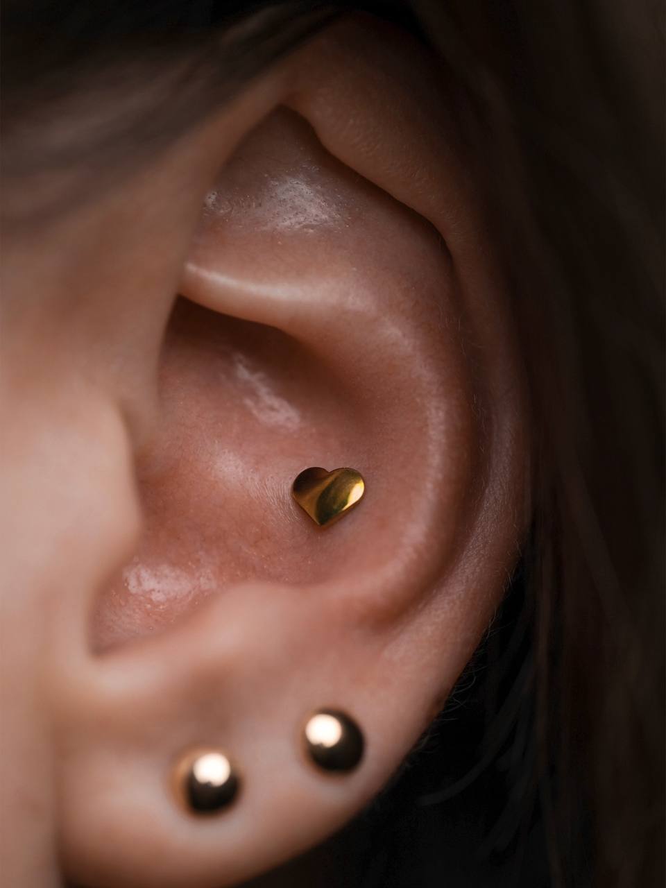 Аккуратный прокол конч