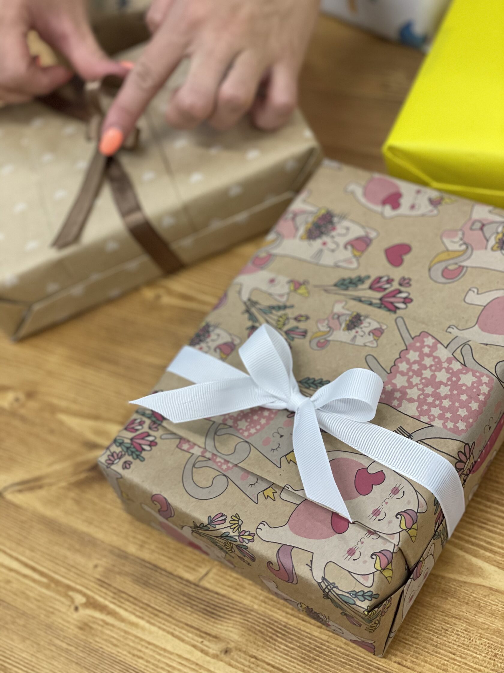 Как красиво упаковать подарок