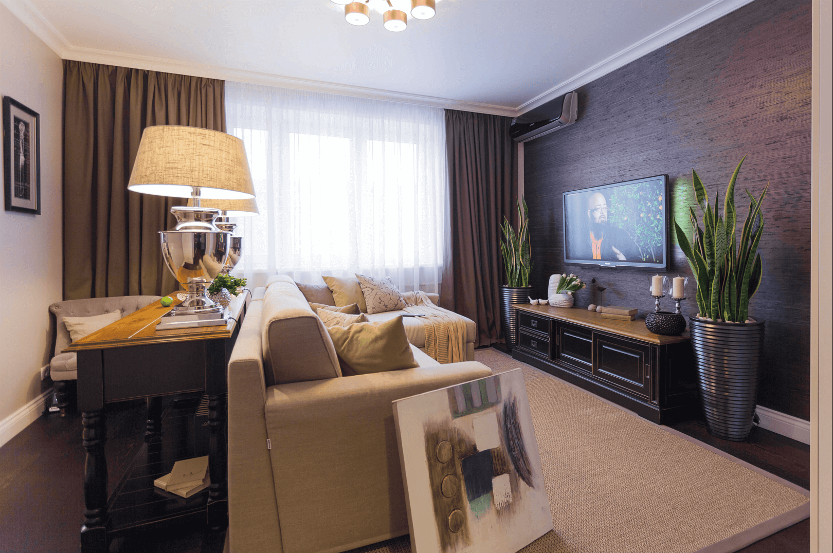 Бутово - Дизайн интерьера гостиной, светильники, комод, диван, телевизор