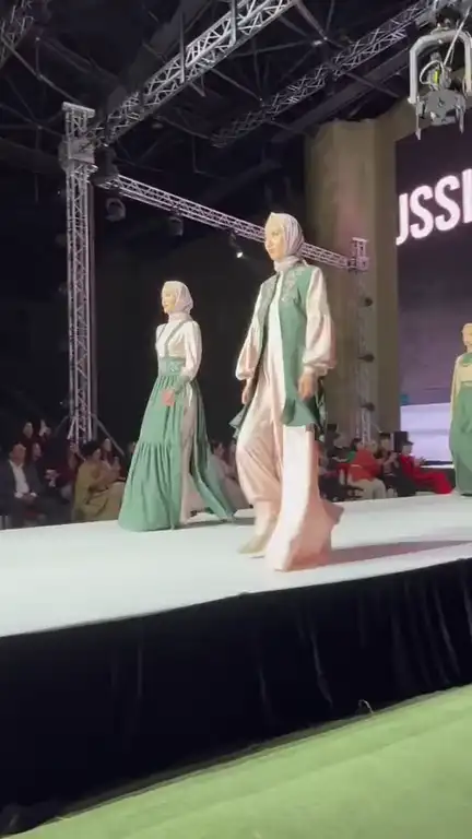 Видео: «Восточный цветок» на подиуме Aspara Fashion Week