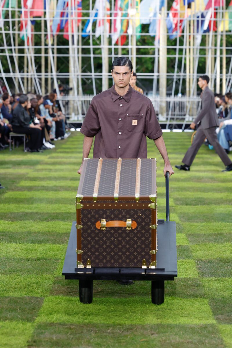 Louis Vuitton Весна 2025 21