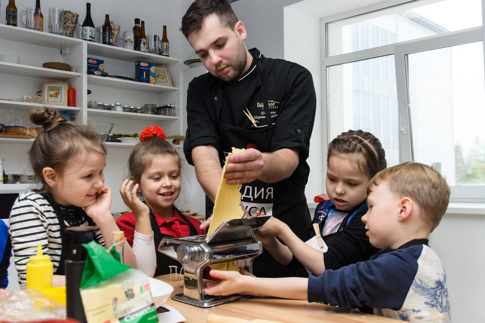 Паста макароны итальянская кухня детский кулинарный мастер-класс для детей Томск праздник день рождения выпускной школьники малыши подростки готовят Студия вкуса &quot;Лофт&quot;
