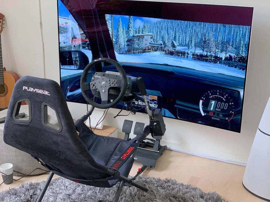 Кресло thrustmaster