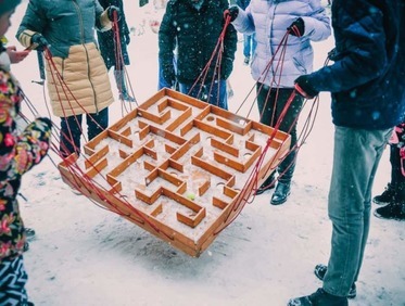 Заказать зимний тимбилдинг для банковского учреждения