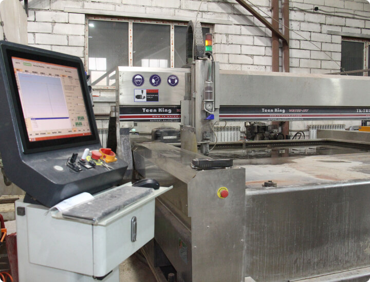 Станок гидроабризивной резки R-GAT с ЧПУ