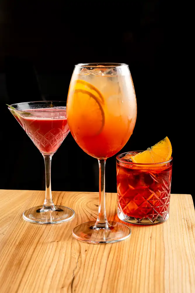 Яркие коктейли в Паблик кафе на Ленинском проспекте