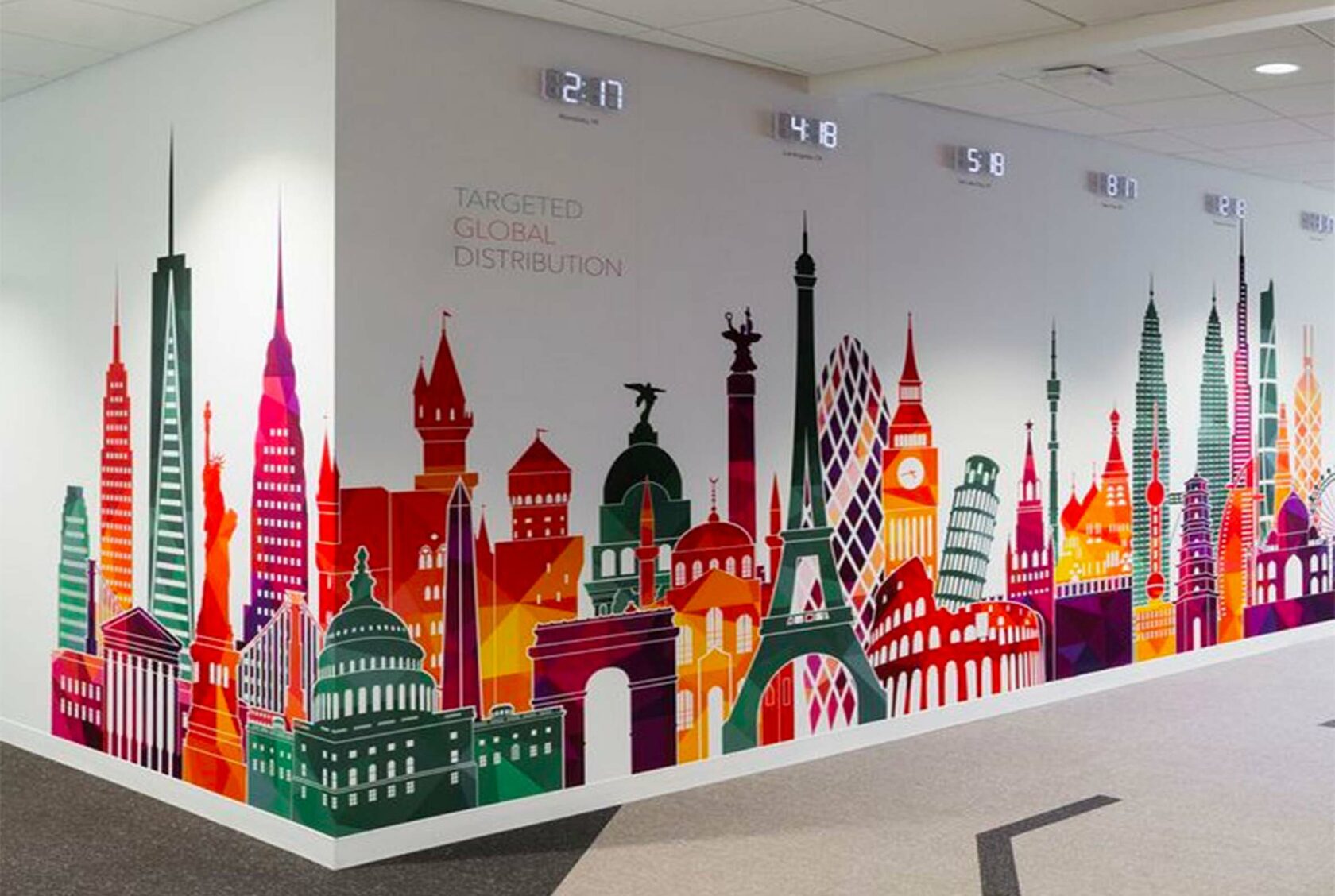 Интерьерная УФ печать на рулонных и листовых плоских материалах.