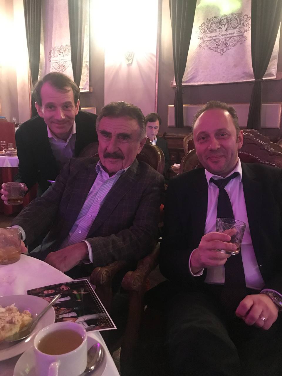 Застолье с артистами