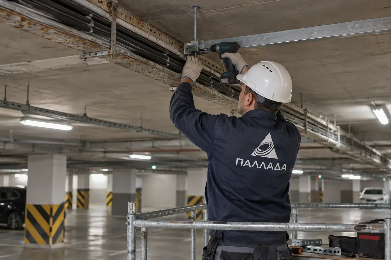 Замена кабельных лотков парковки в Сочи