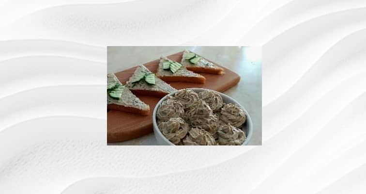 Приготовление паштета из шпрот с яйцом и плавленным сыром: шаг 8