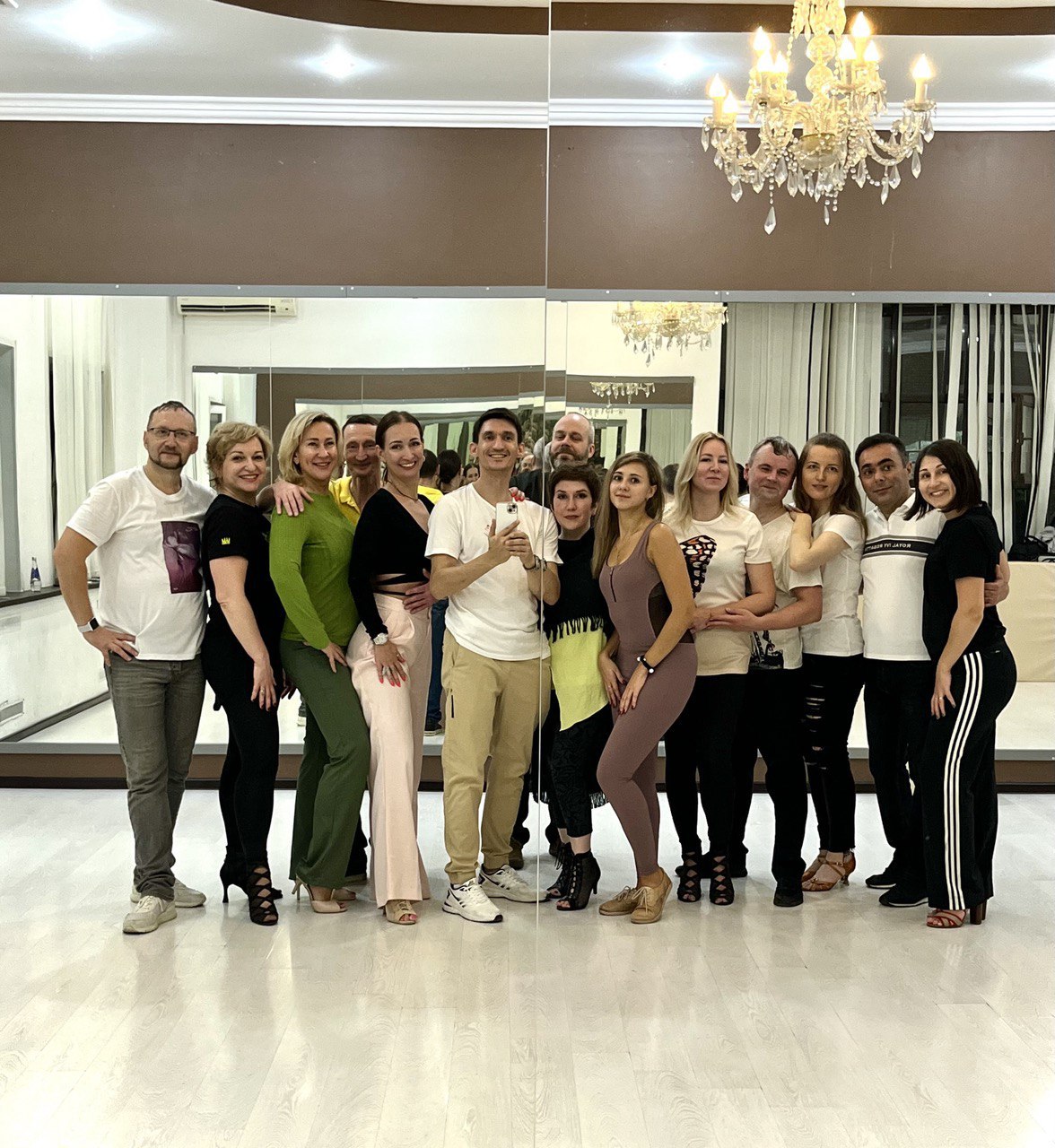 Школа бачаты в Москве - OlaMio Studio