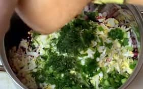 Приготовление холодного свекольника на кефире: шаг 13