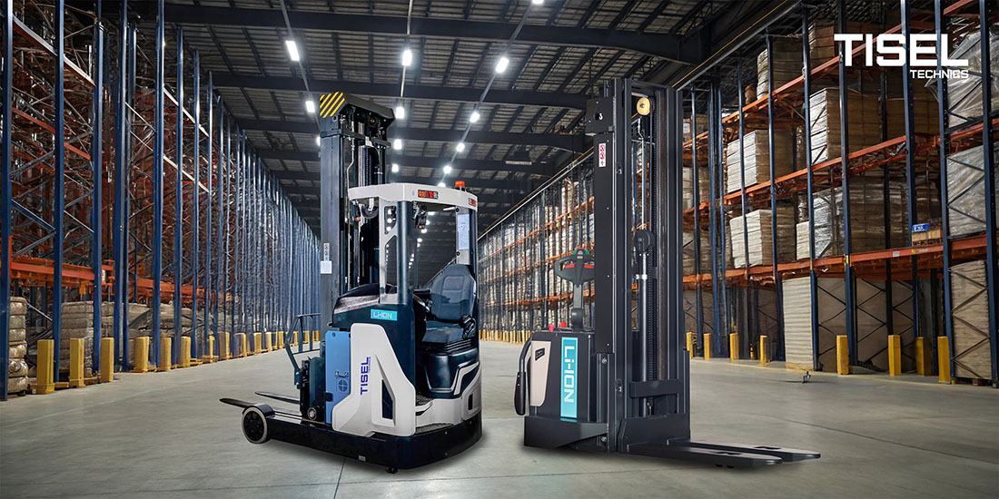 Ричтрак и штабелер: выбор складской техники/ Учитываем при подборе техники для склада - ричтрака или штабелера - их преимущества и недостатки, их предназначение, область применения и характеристики