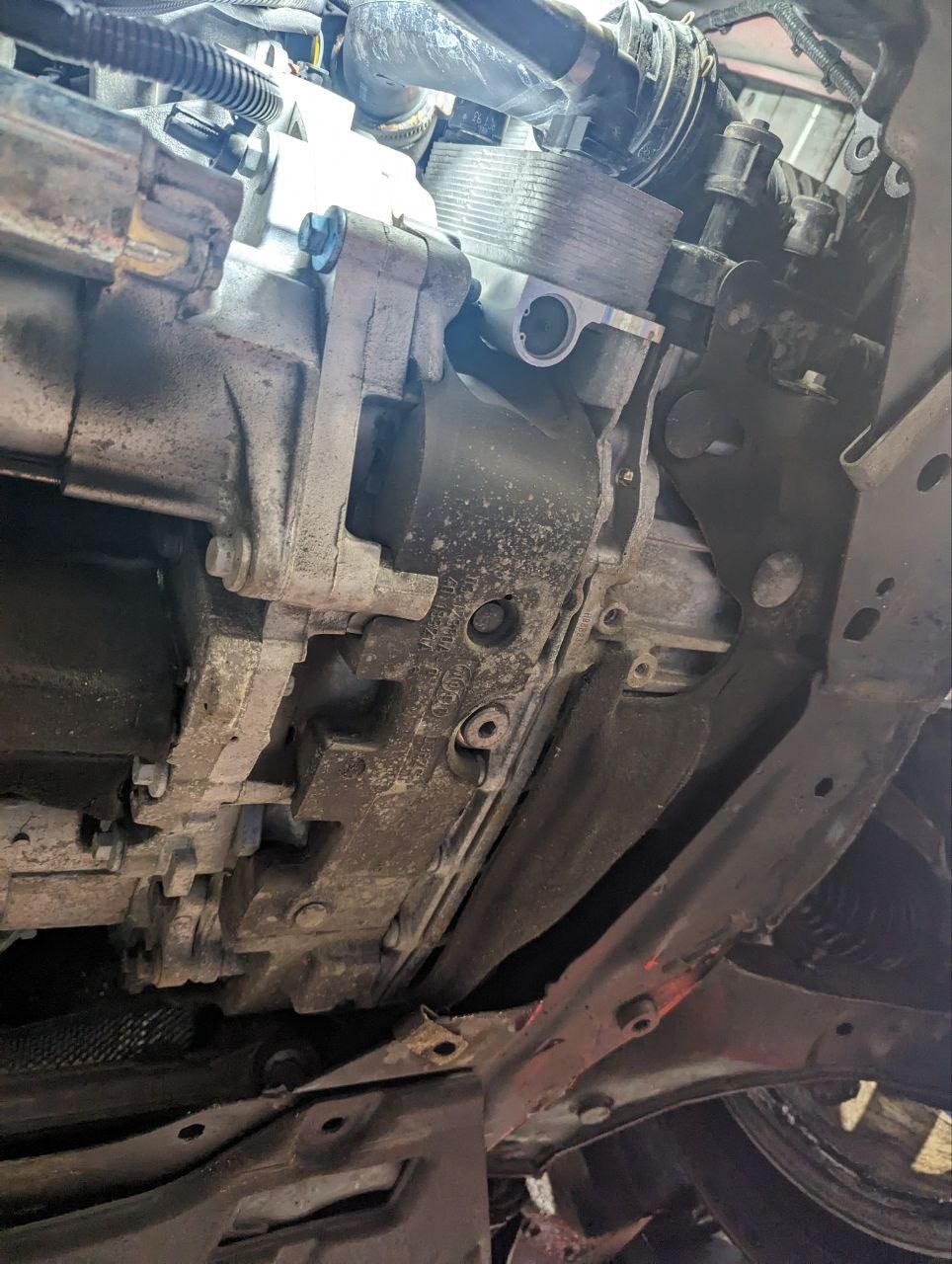 Jaguar E-Pace аппаратная замена масла